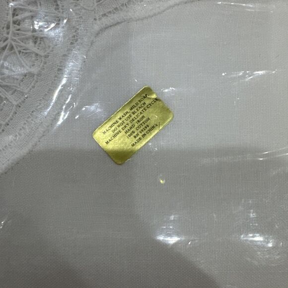 battenburg lace table runner 16” X 52” New in package - Picture 3 of 4